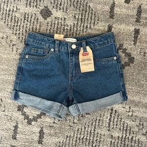 NWT girl Levi’s shirts size 10